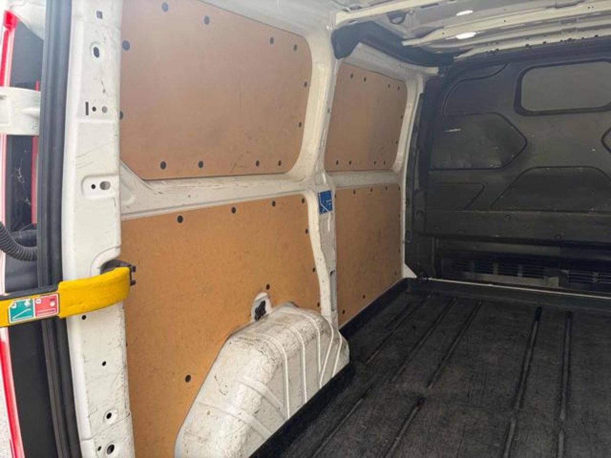 Ford Transit Custom Furgone 300 2.0 TDCi 170 PC Furgone Titanium (19)