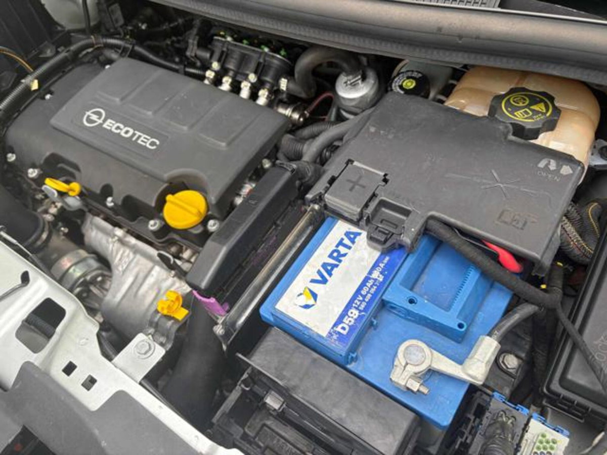 Opel Meriva 1.4 Turbo 120CV GPL Tech Cosmo (18)