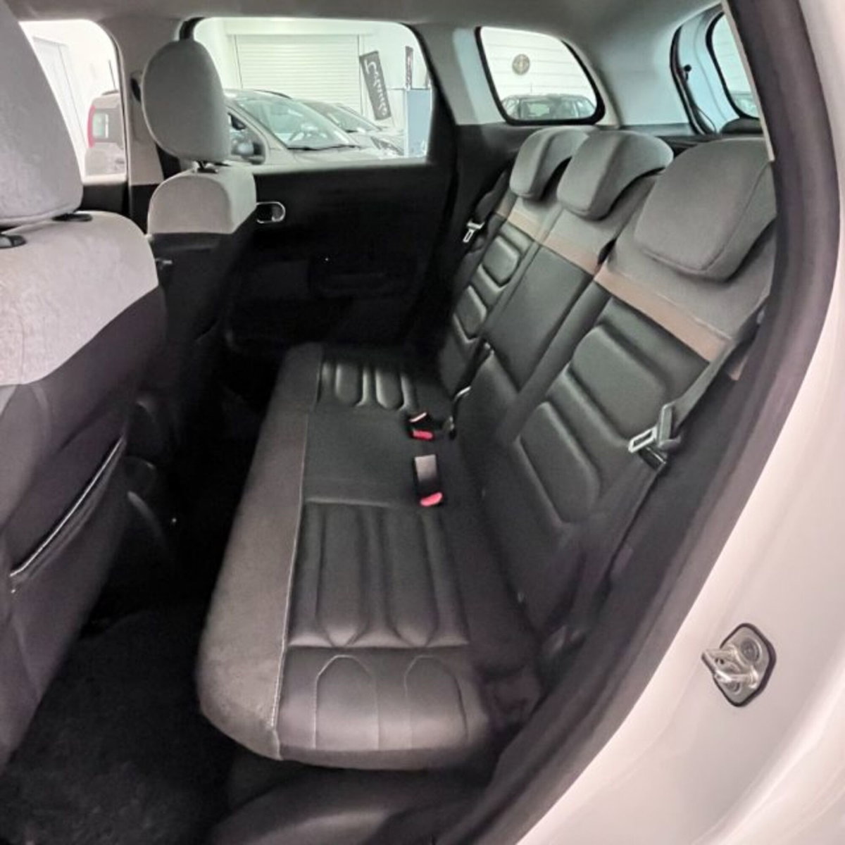 Citroen C3 Aircross BlueHDi 110 S&S Shine Pack (17)