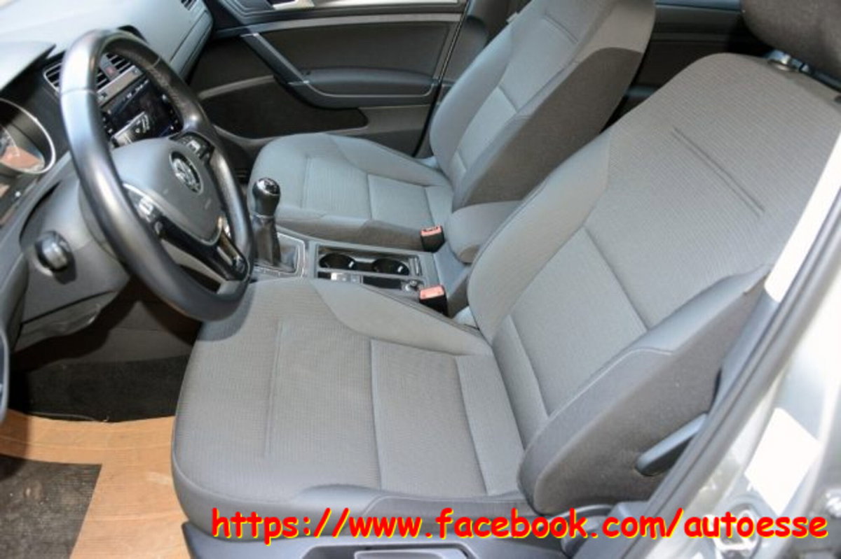 Volkswagen Golf 1.0 TSI 115 CV 5p. Trendline BlueMotion Technology (10)