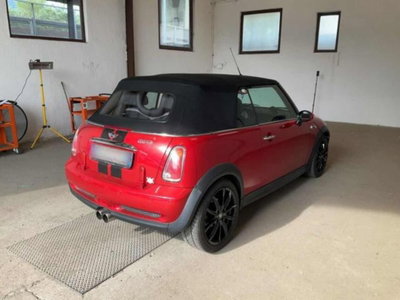 MINI Mini Cabrio 1.6 16V Cooper S Cabrio (2)