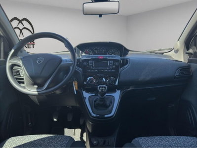 Lancia Ypsilon 1.0 FireFly 5 porte S&S Hybrid Silver Plus (13)