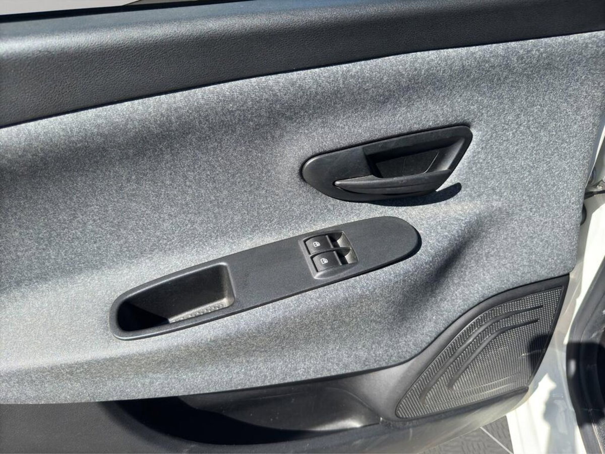 Lancia Ypsilon 1.0 FireFly 5 porte S&S Hybrid Silver Plus (15)