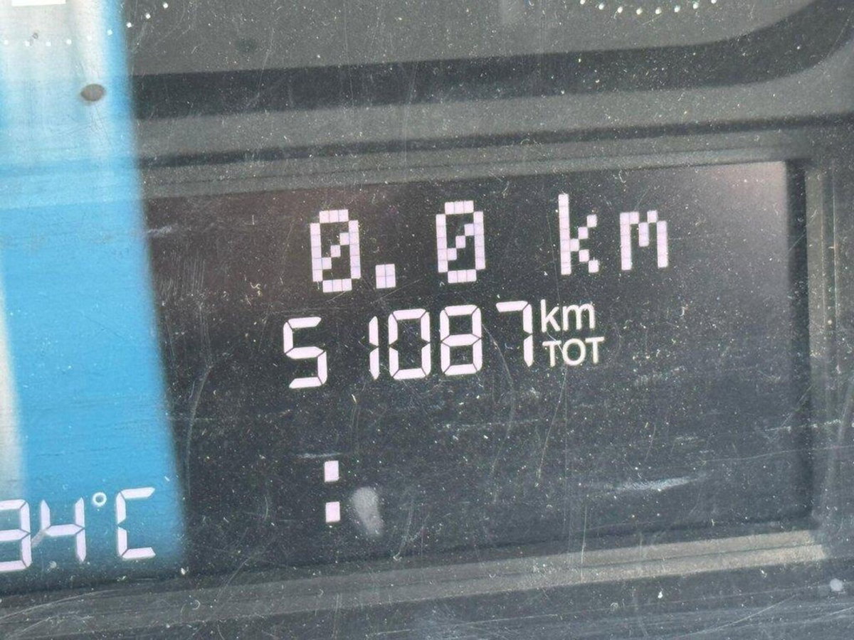 Lancia Ypsilon 1.0 FireFly 5 porte S&S Hybrid Ecochic Silver (9)