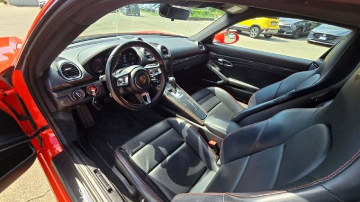 Porsche 718 Cayman  Cayman 2.0 300cv (6)