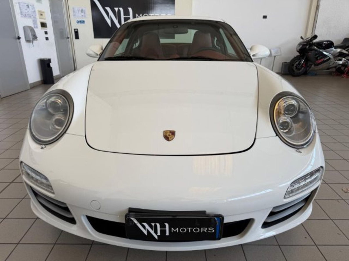 Porsche 911 Coupé Carrera 4S (2)