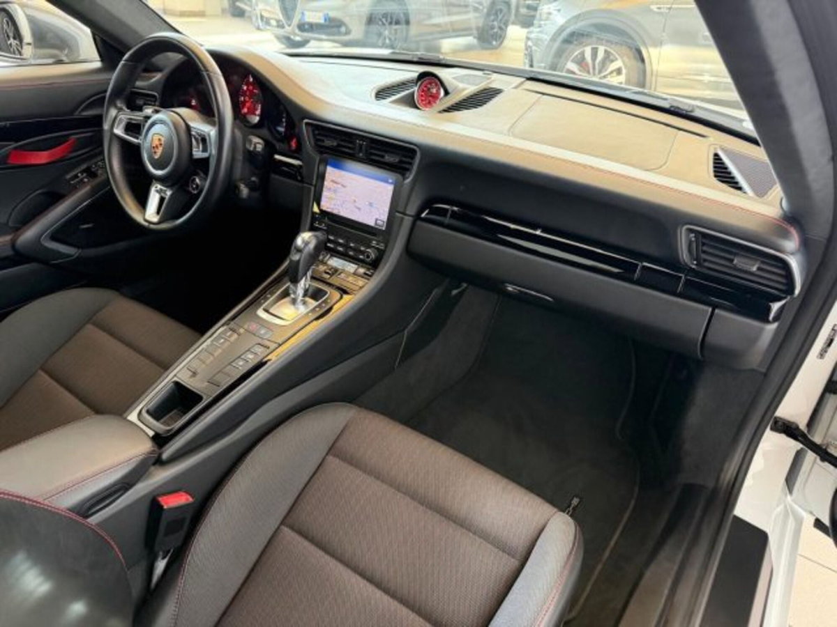 Porsche 911 Coupé 3.0 Carrera T (10)