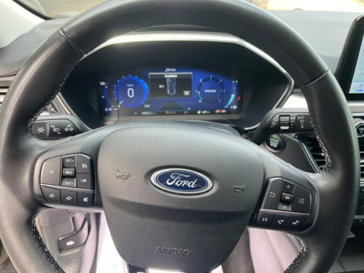 Ford Kuga 2.0 TDCI 120 CV S&S 2WD Titanium X (8)