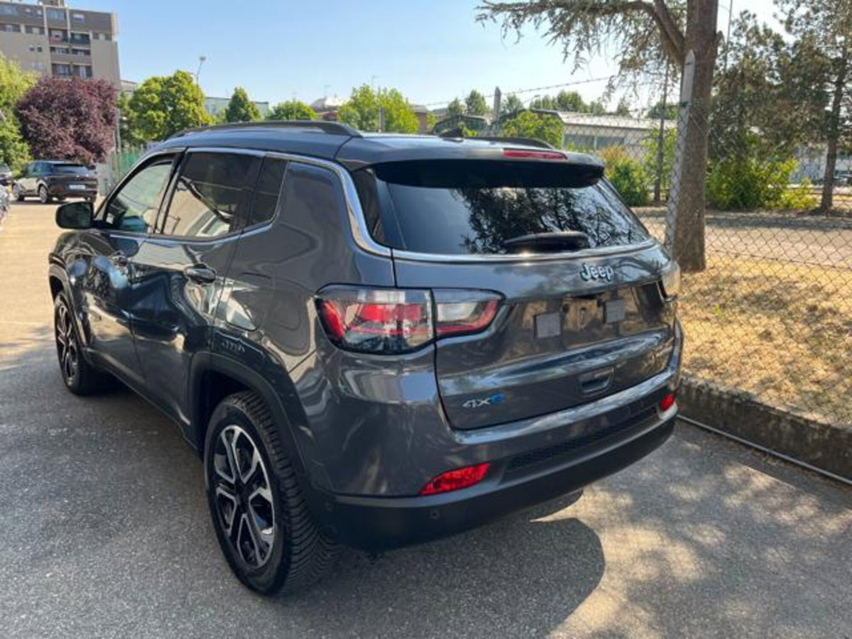 Jeep Compass 1.3 T4 190CV PHEV AT6 4xe Limited (3)