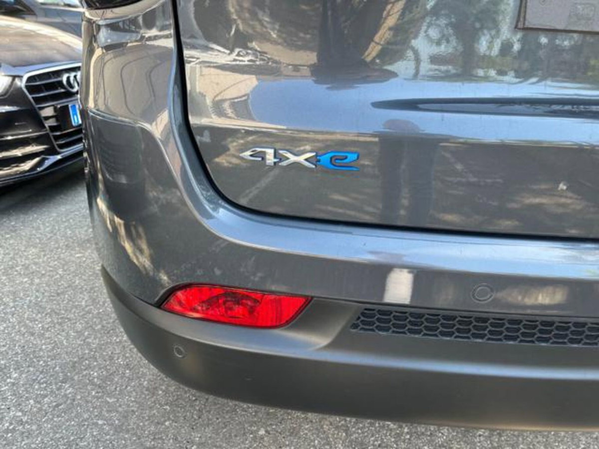 Jeep Compass 1.3 T4 190CV PHEV AT6 4xe Limited (5)