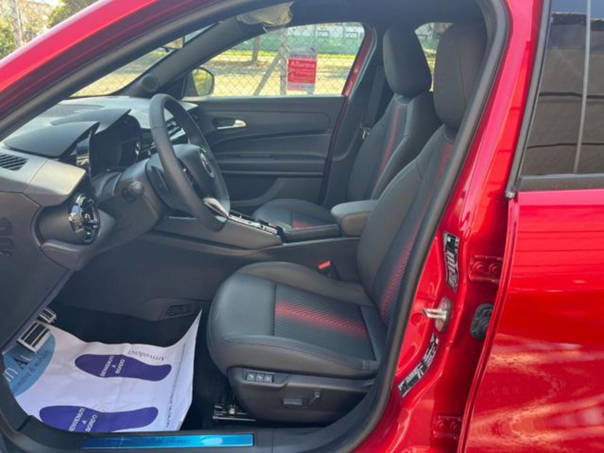 Alfa Romeo Junior 1.2 ibrida Speciale 145cv edct6 (12)