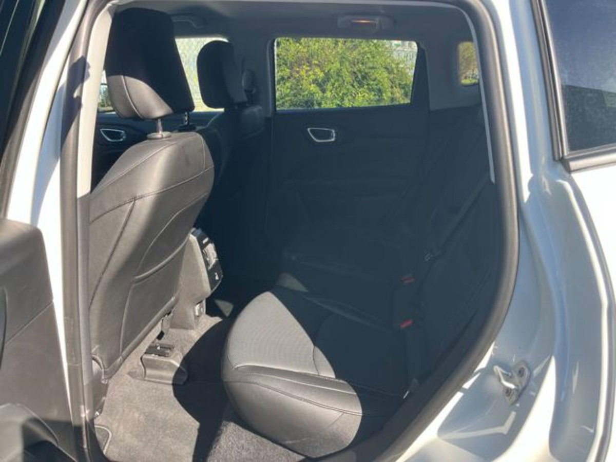 Jeep Compass 1.5 turbo t4 mhev Summit 2wd 130cv dct (14)