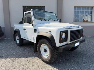 Land Rover Defender 110 2.2 TD4 Station Wagon N1 (3)