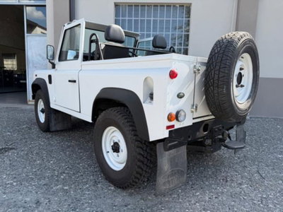 Land Rover Defender 110 2.2 TD4 Station Wagon N1 (6)