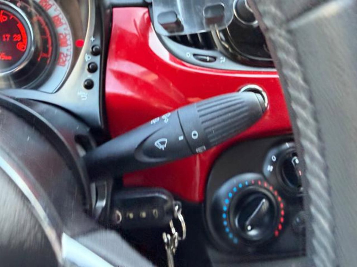 Fiat 500 1.0 Hybrid Club (16)