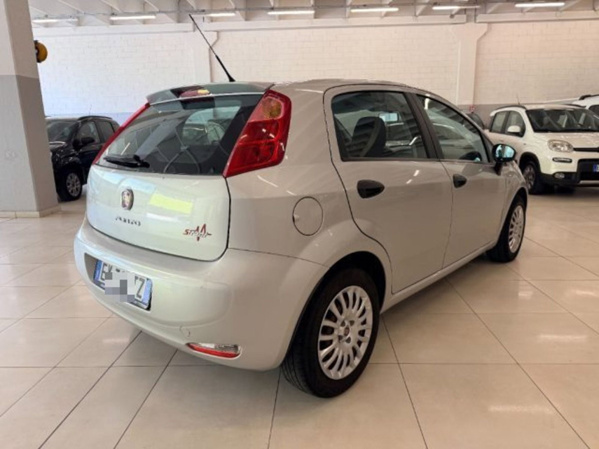 Fiat Punto 1.3 MJT II 75 CV 5 porte Street (5)