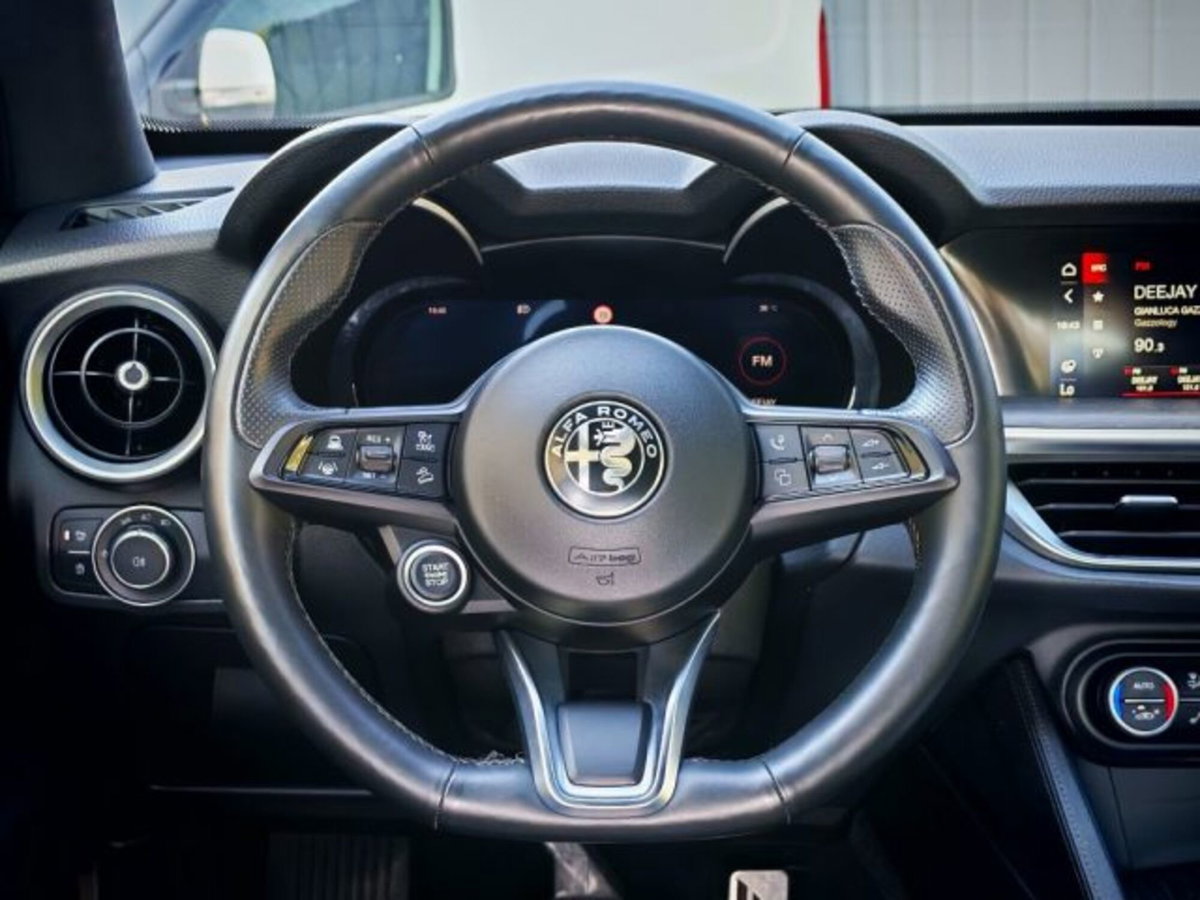 Alfa Romeo Stelvio Stelvio 2.2 Turbodiesel 210 CV AT8 Q4 Ti (10)