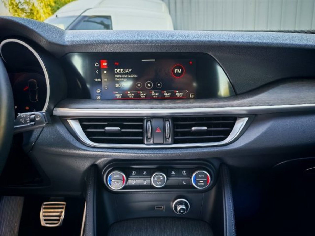 Alfa Romeo Stelvio Stelvio 2.2 Turbodiesel 210 CV AT8 Q4 Ti (12)