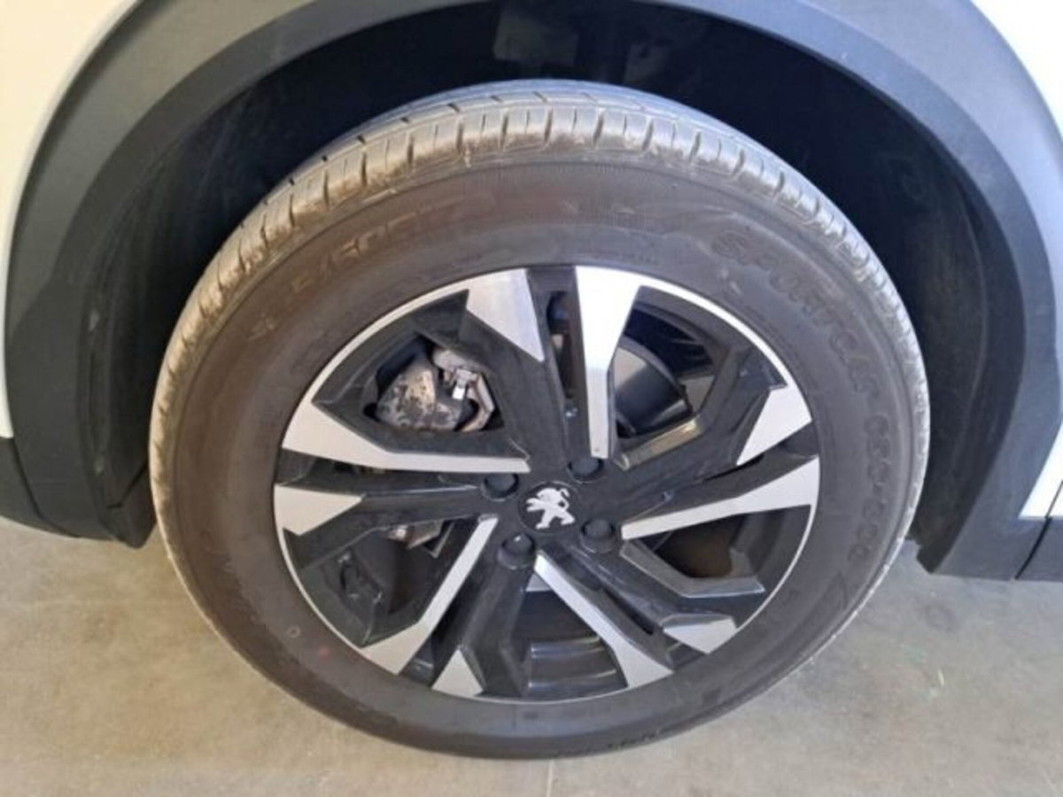 Peugeot 2008 BlueHDi 130 S&S EAT8 Allure Pack (15)