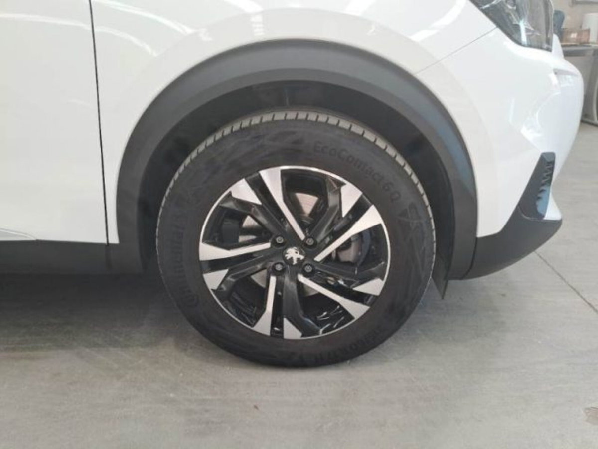 Peugeot 2008 BlueHDi 130 S&S EAT8 Allure Pack (15)