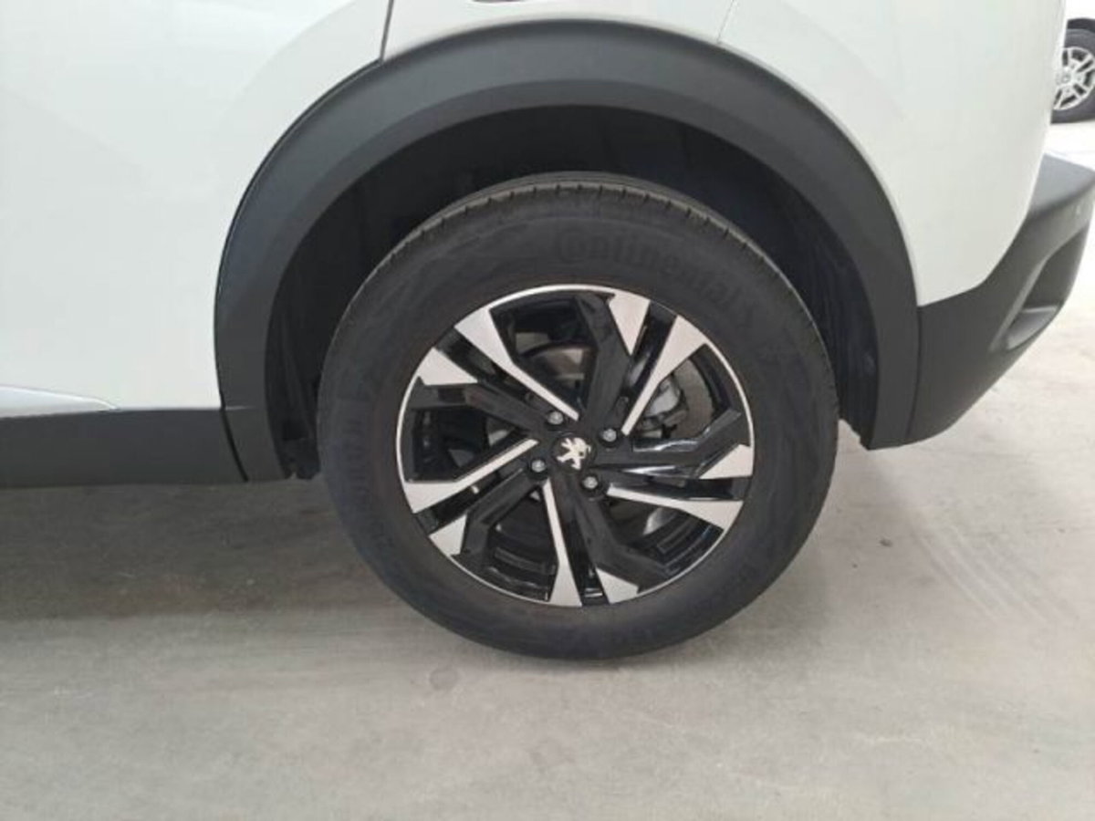 Peugeot 2008 BlueHDi 130 S&S EAT8 Allure Pack (17)