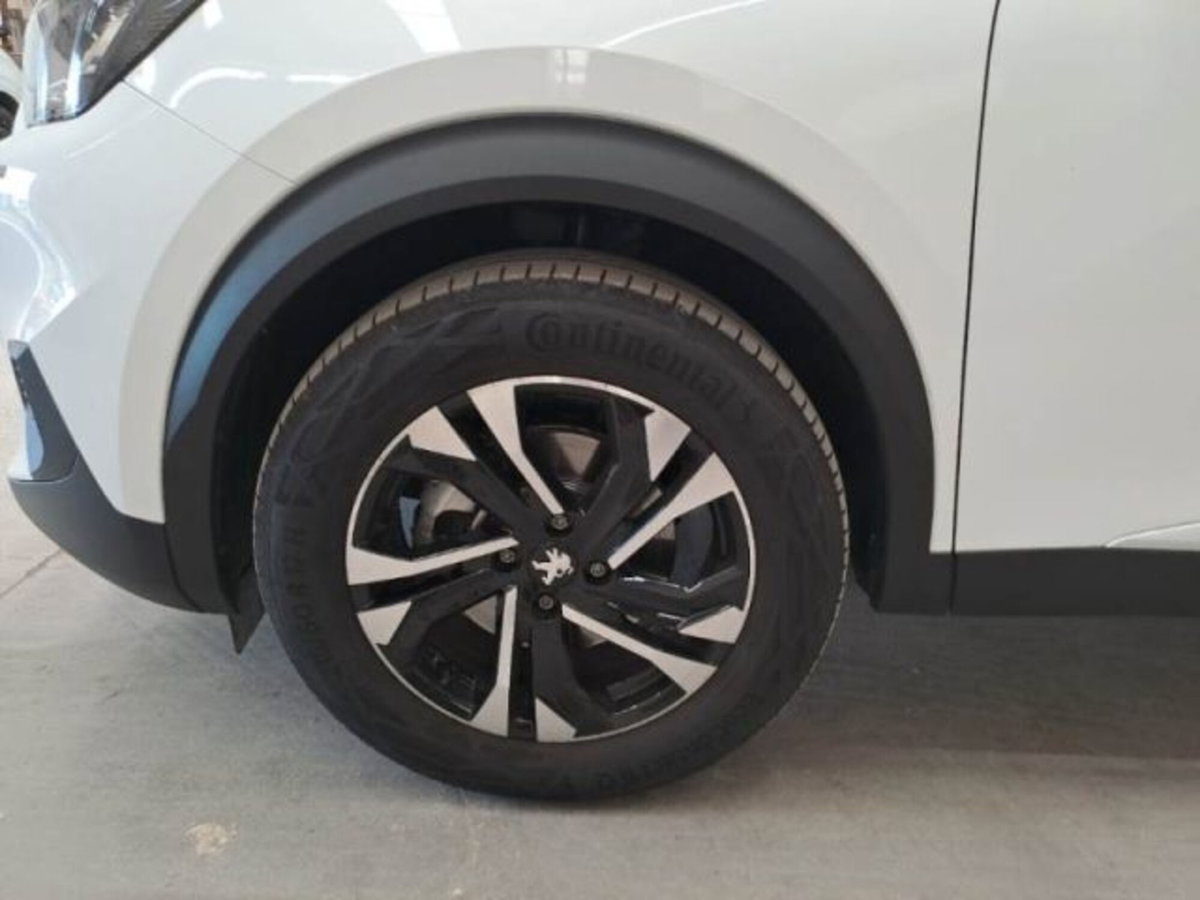 Peugeot 2008 BlueHDi 130 S&S EAT8 Allure Pack (18)