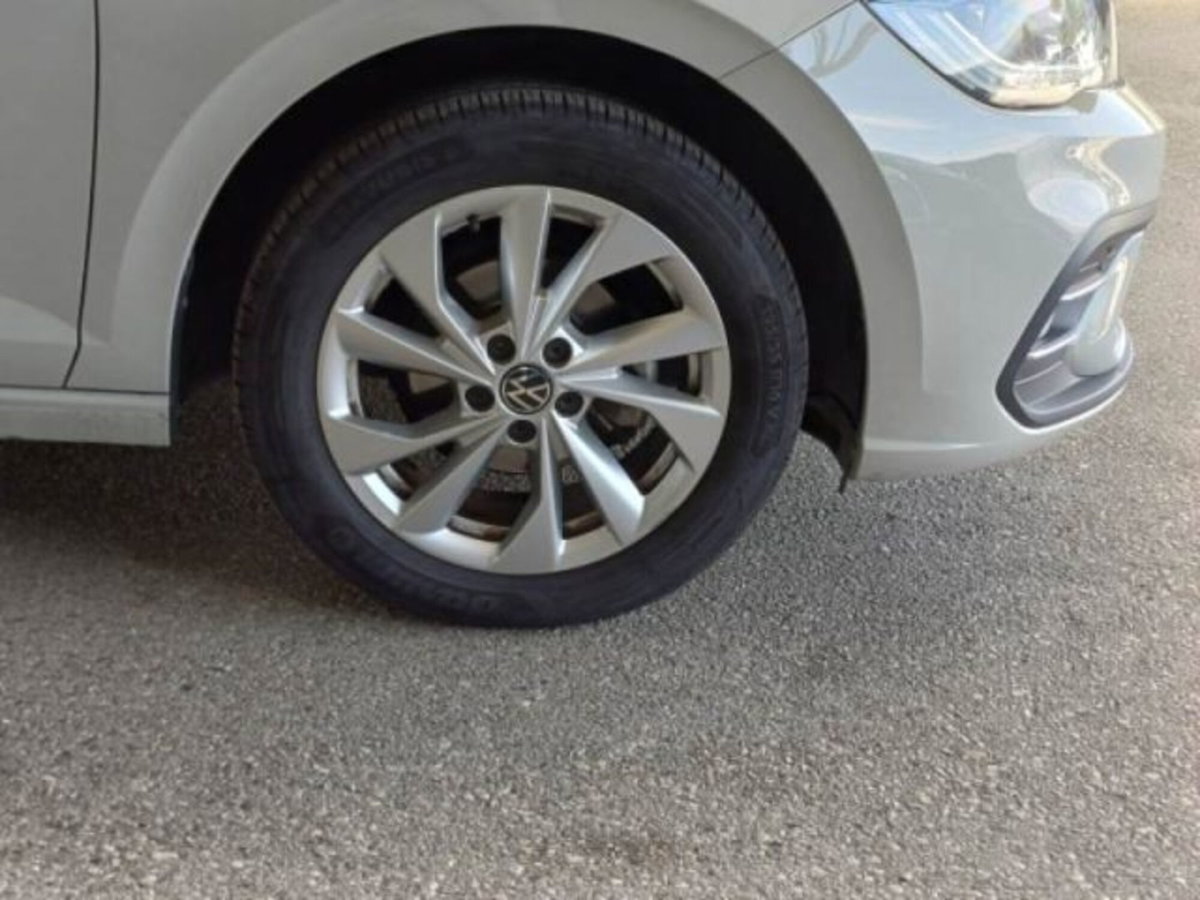 Volkswagen Polo 1.0 tsi Style 95cv (14)