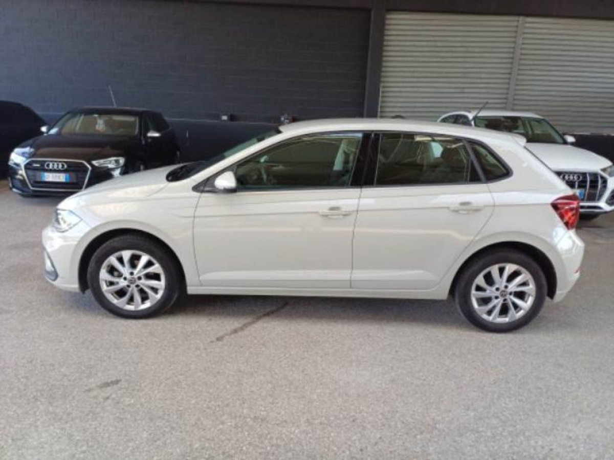 Volkswagen Polo 1.0 tsi Style 95cv (7)