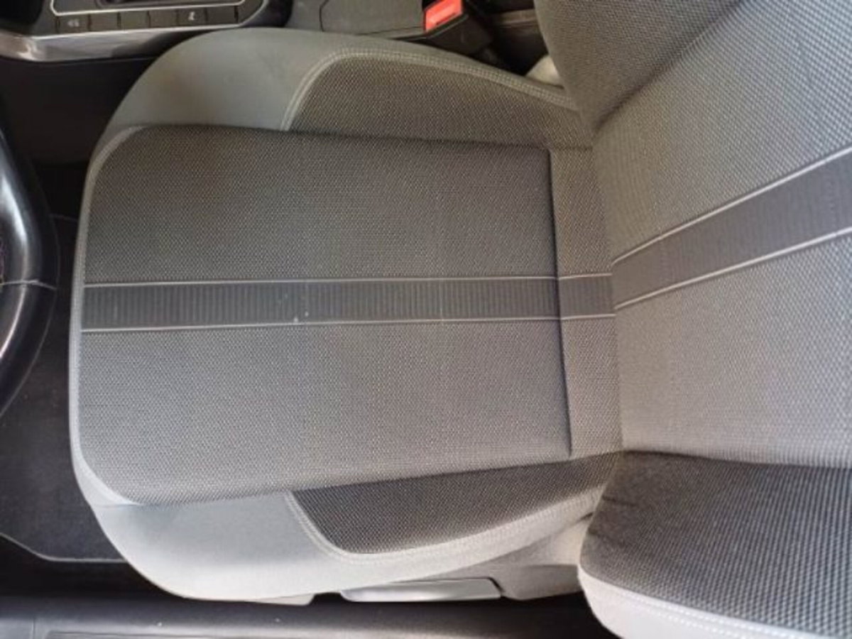 Volkswagen Polo 1.0 tsi Style 95cv (9)