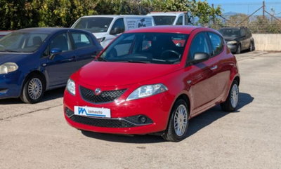 Lancia Ypsilon 1.2 69 CV 5 porte Silver usata