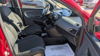 Lancia Ypsilon 1.2 69 CV 5 porte Silver (13)
