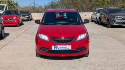 Lancia Ypsilon 1.2 69 CV 5 porte Silver (2)