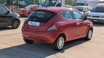 Lancia Ypsilon 1.2 69 CV 5 porte Silver (6)