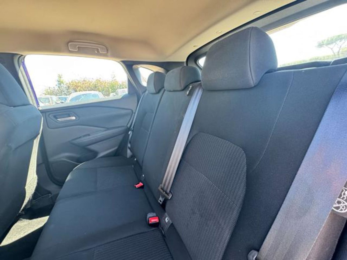 Nissan Qashqai 1.3 mhev Visia 2wd 140cv (12)