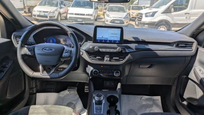 Ford Kuga 2.5 Full Hybrid 190 CV CVT AWD ST-Line Design (9)