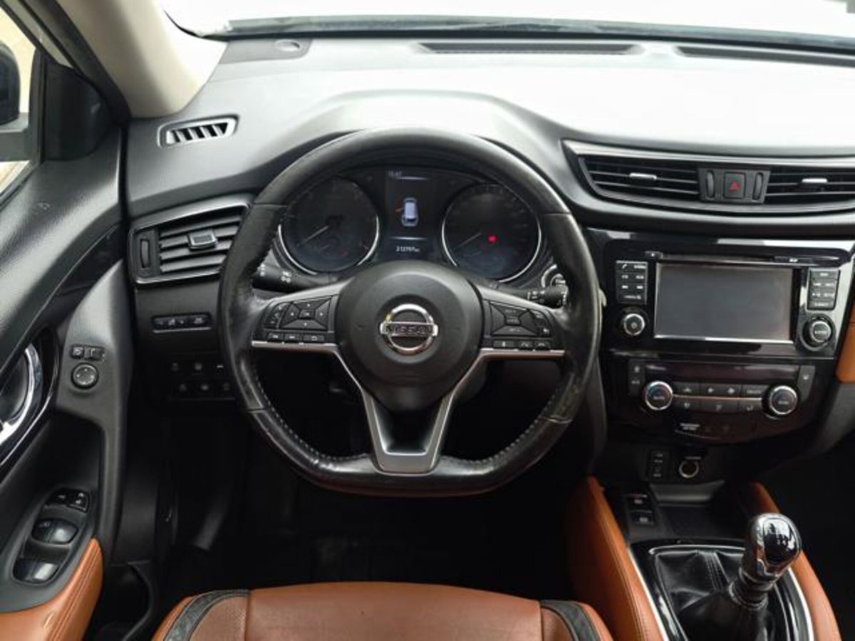 Nissan X-Trail dCi 150 2WD Business (10)
