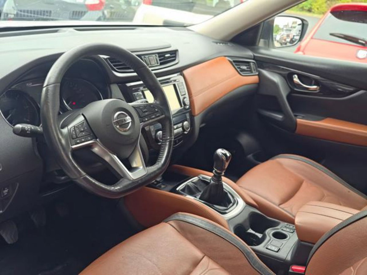 Nissan X-Trail dCi 150 2WD Business (9)