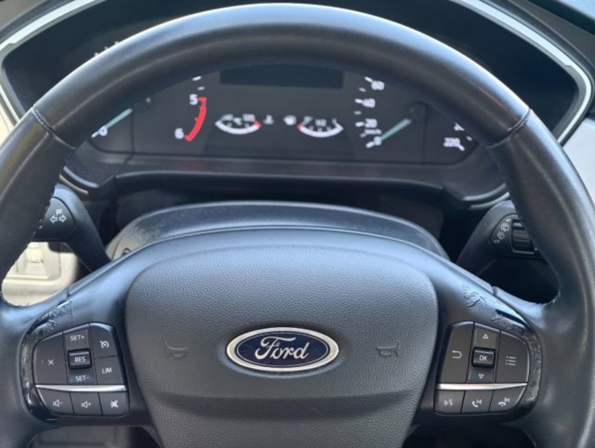 Ford Kuga 1.5 EcoBlue 120 CV 2WD Titanium (12)