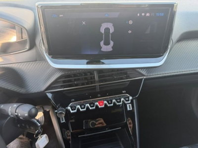 Peugeot 2008 PureTech 100 S&S Allure (11)