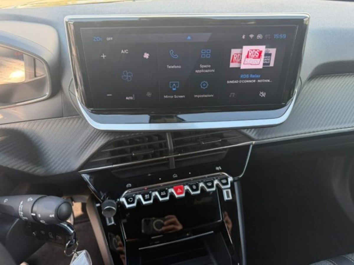 Peugeot 2008 PureTech 100 S&S Allure (12)