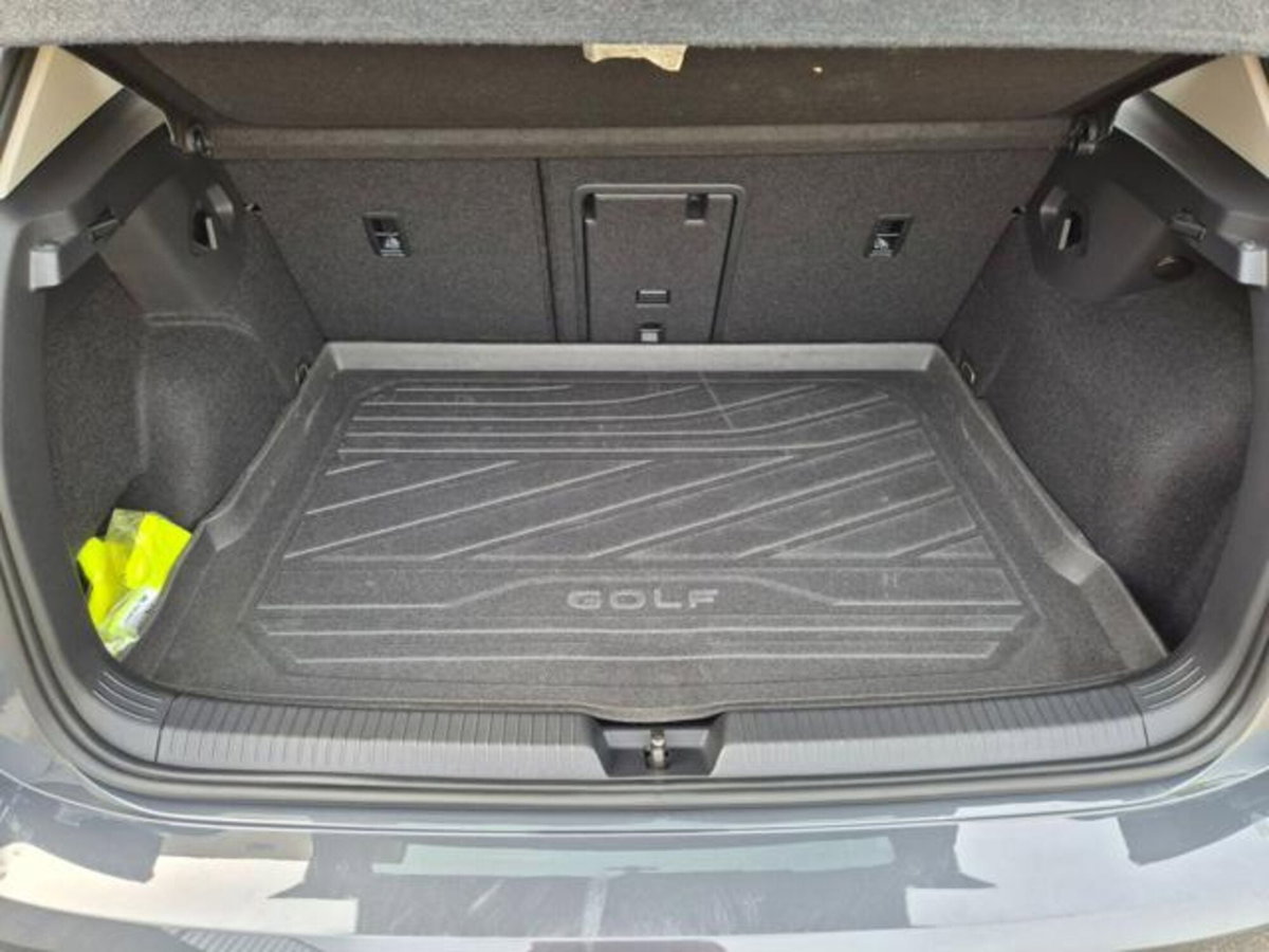 Volkswagen Golf Variant 1.0 eTSI EVO DSG Life (15)