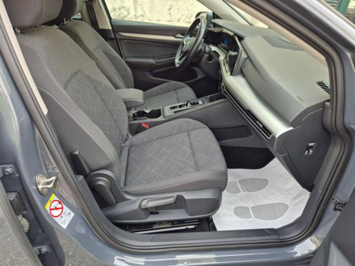 Volkswagen Golf Variant 1.0 eTSI EVO DSG Life (17)