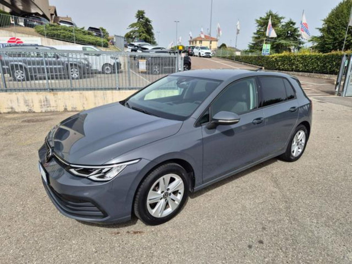 Volkswagen Golf Variant 1.0 eTSI EVO DSG Life (2)
