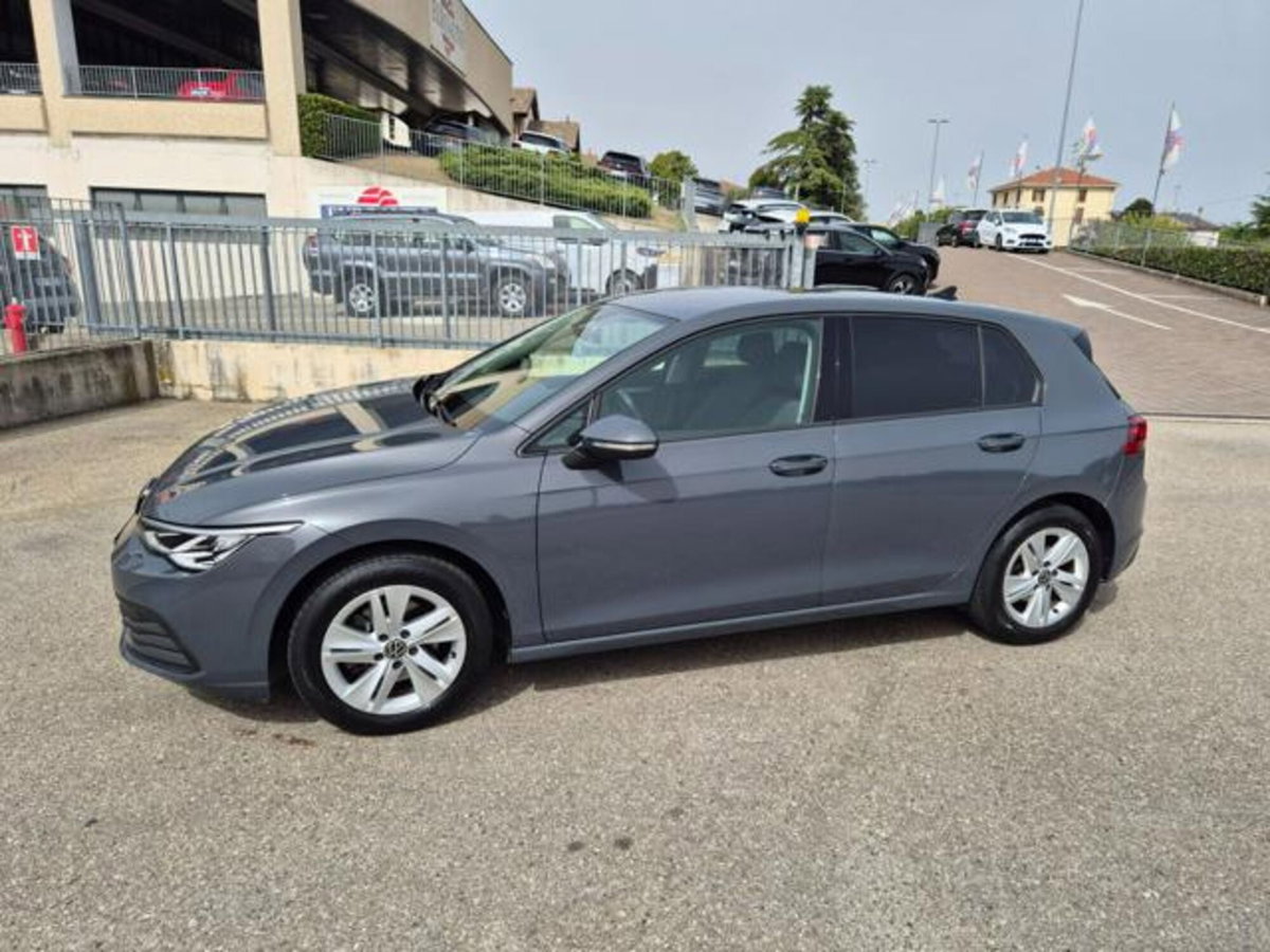 Volkswagen Golf Variant 1.0 eTSI EVO DSG Life (3)