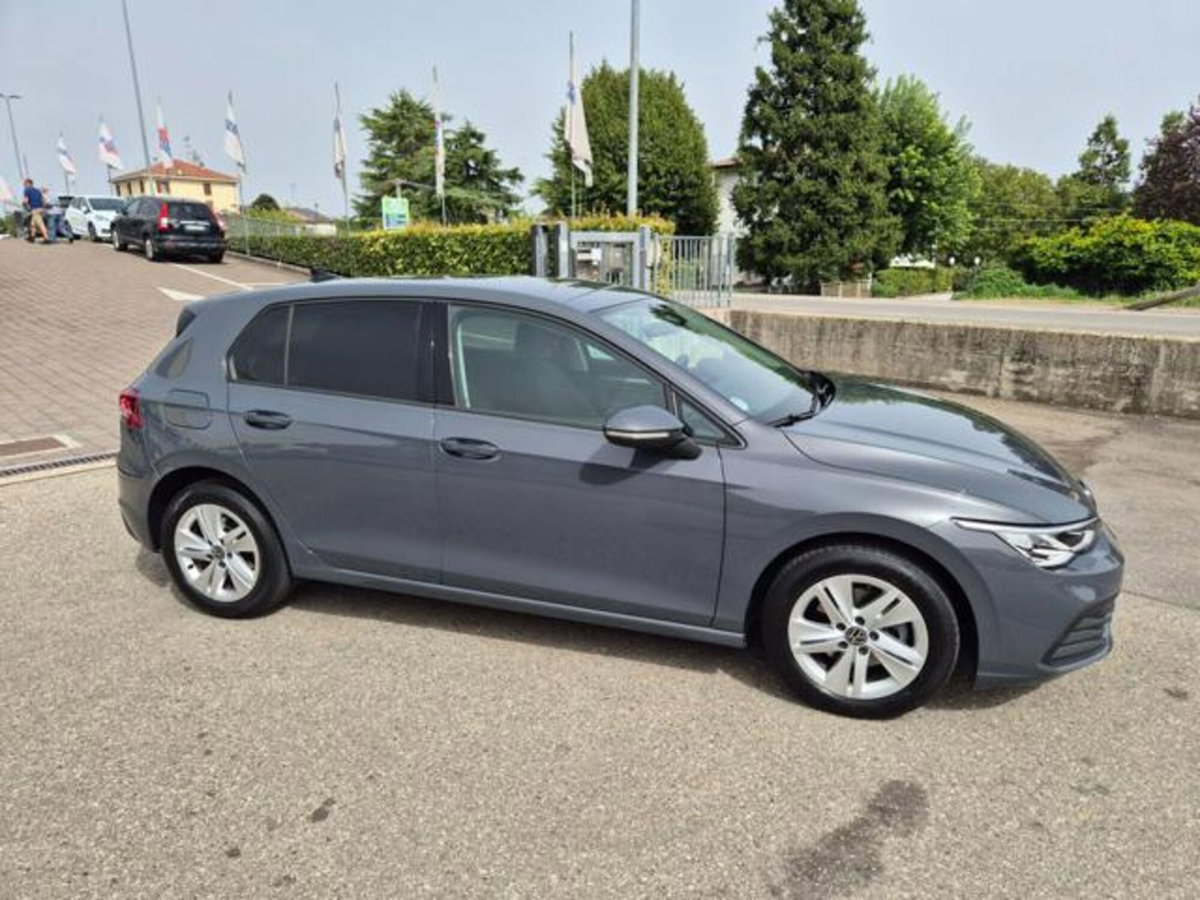 Volkswagen Golf Variant 1.0 eTSI EVO DSG Life (6)