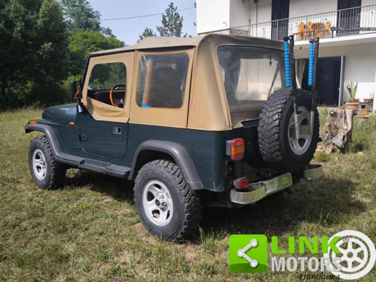 Jeep Wrangler 2.5 cat Soft top (EU) (8)