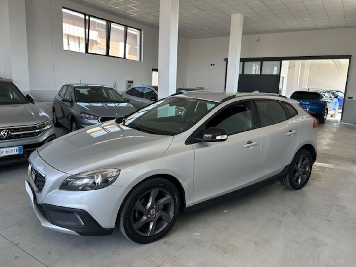 Volvo V40 Cross Country D2 1.6 Momentum (5)