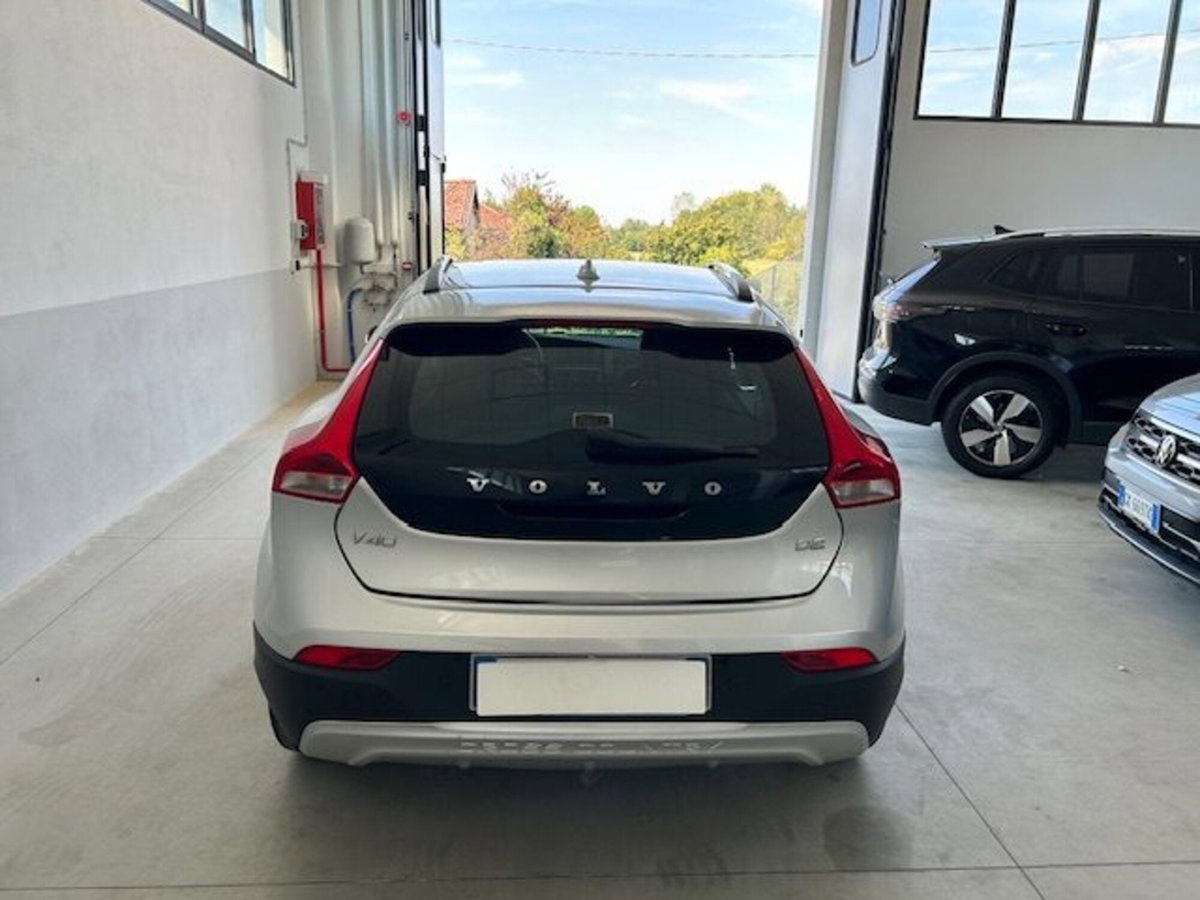 Volvo V40 Cross Country D2 1.6 Momentum (6)