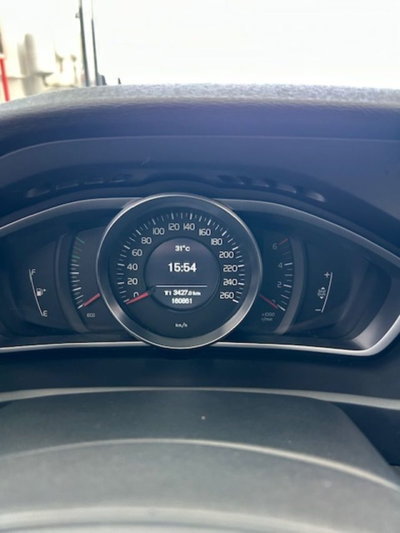 Volvo V40 Cross Country D2 1.6 Momentum (9)