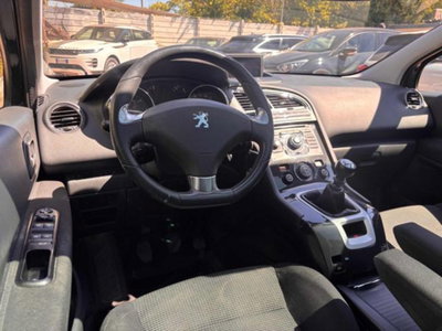 Peugeot 5008 2.0 HDi 150CV Allure (7)